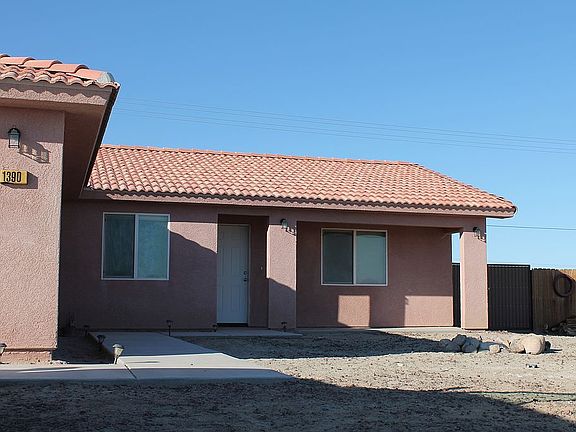 3rd image of 1390 Curtis Ave