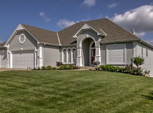 272 SE Citadel Dr, Lees Summit, MO 64063