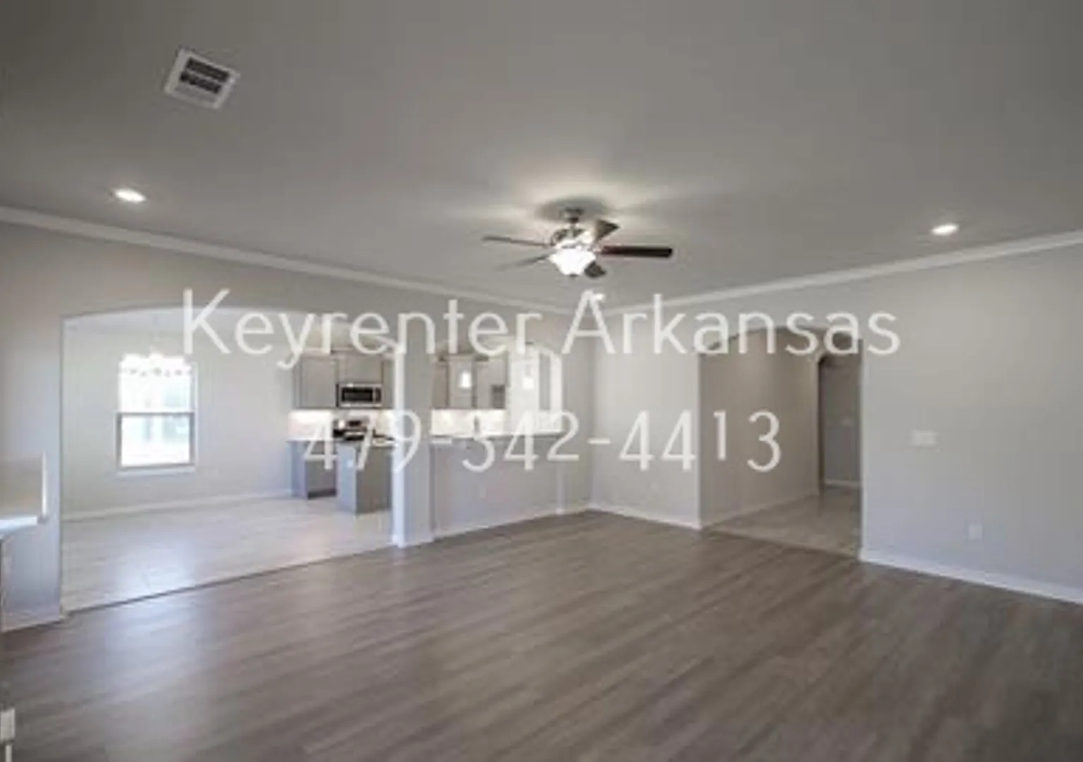 Come check out this Riverwood home in Lowell! — Photo 4