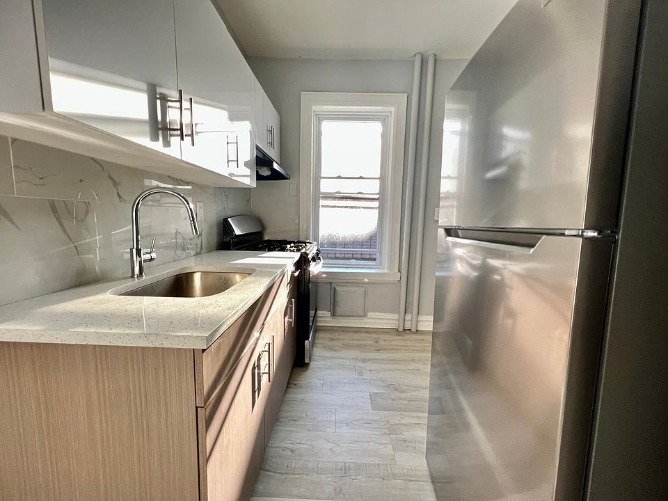 1st image of 319 Summit Ave APT 12