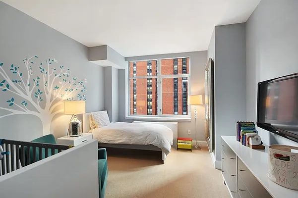 Sold by Corcoran | media 8