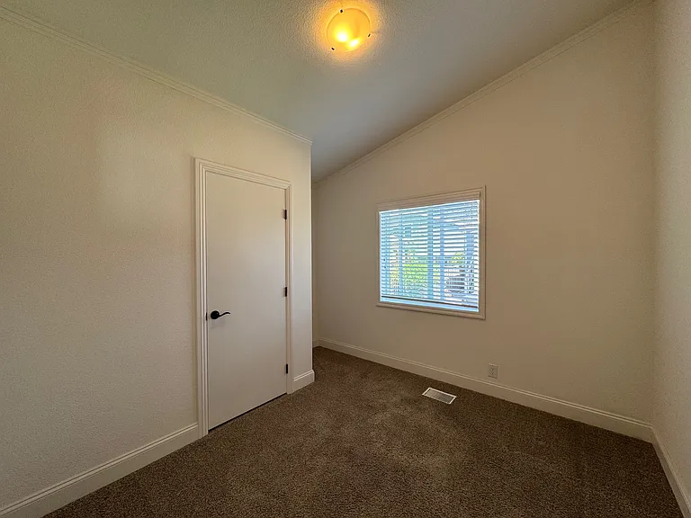 1415 Sherman St — Photo 12