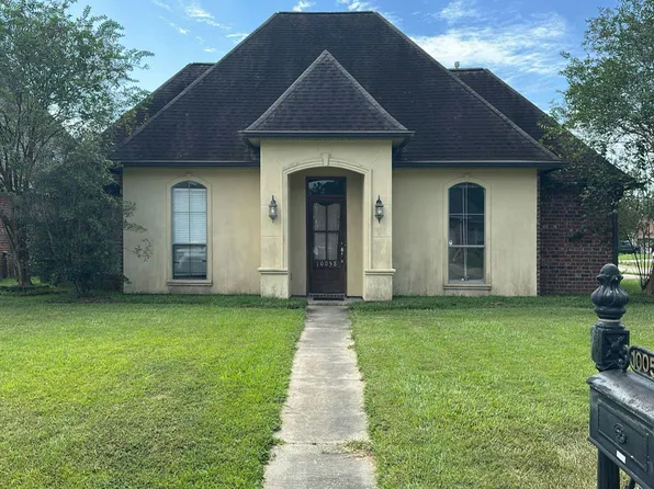 10058 Chanel Dr, Denham Springs, LA 70706