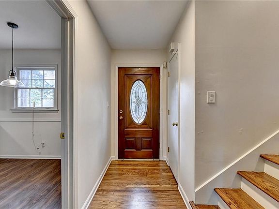 3rd image of 3318 Shore Lake Dr