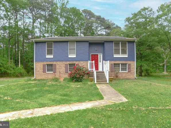 20416 Lake Pl, Coltons Point, MD 20626