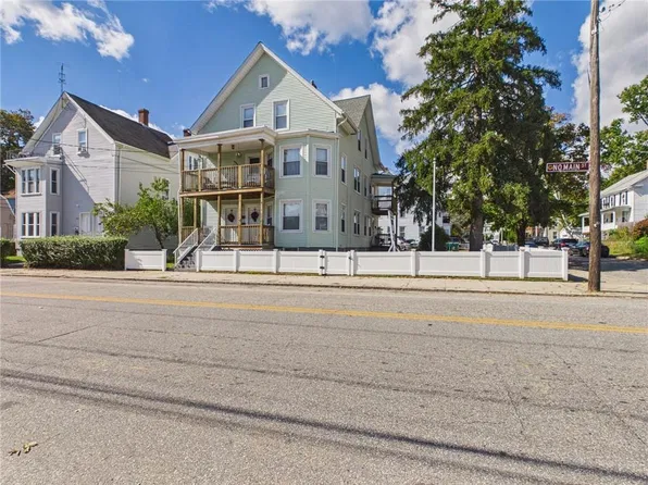 464 N Main St, Woonsocket, RI 02895