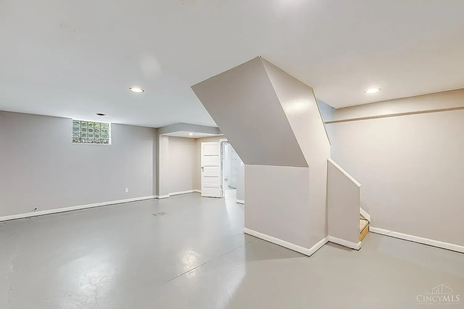 3 bed, 1823 sqft, $2,095 — Photo 3
