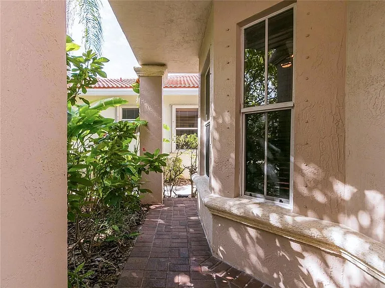 1590 Seagrape Way — Photo 39