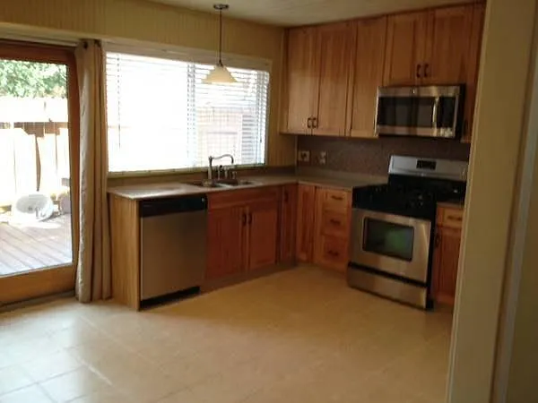 5920 Little Creek Trl #5920 — Photo 5
