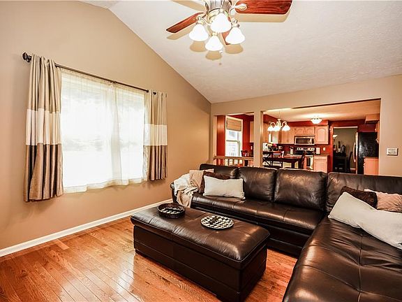 5th image of 81 Edendery Cir