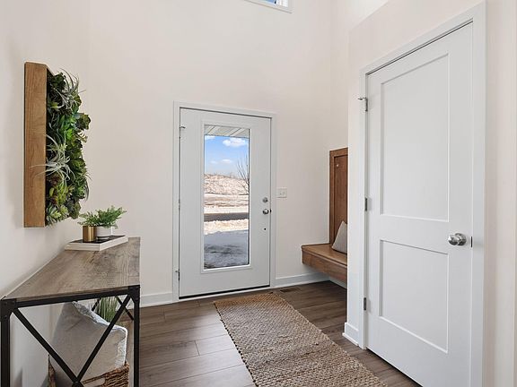 5th image of 8396 157th St