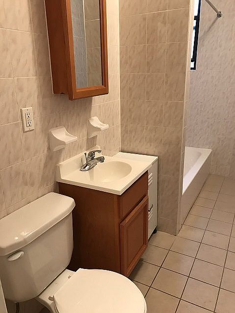 2nd image of 2550 30th Rd APT 2D