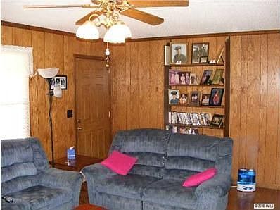 5th image of 1700 Moss Ct
