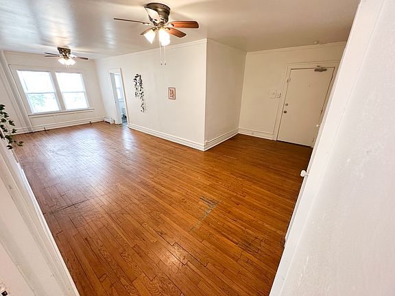 3rd image of 2600 Kingman Blvd #21