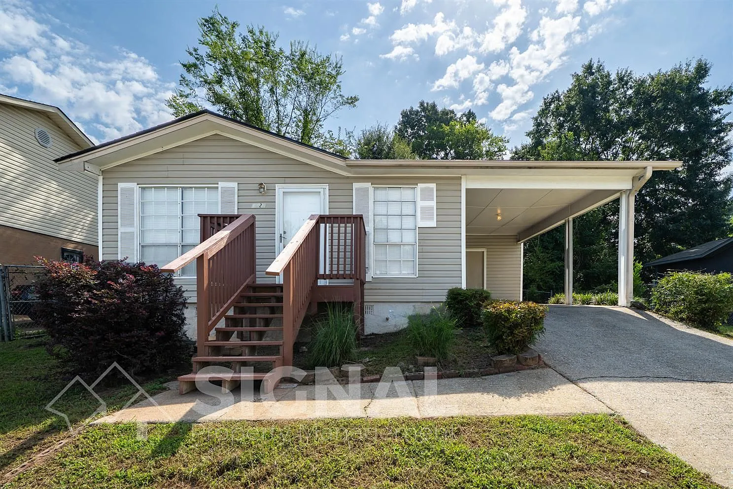 3 bed, 1.0 bath, 1008 sqft, $1,150 — Photo 1