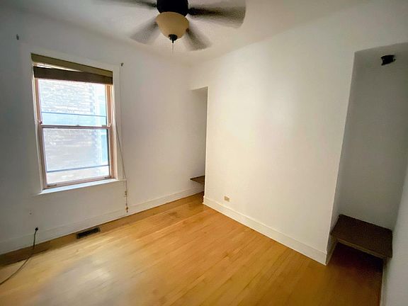 3rd image of 5339 N Winthrop Ave #1A