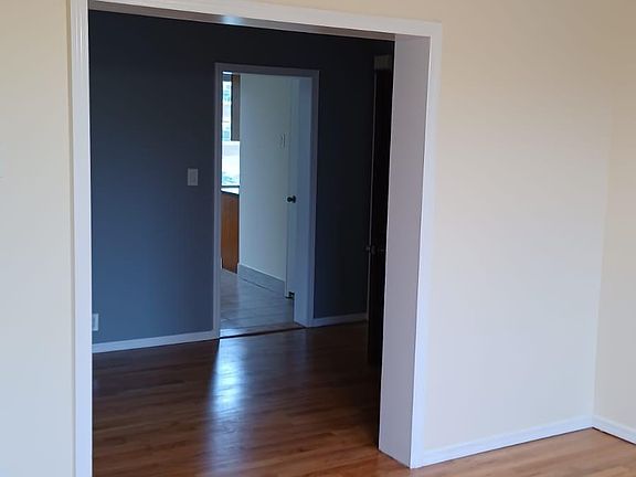 5th image of 61-20 55th Dr