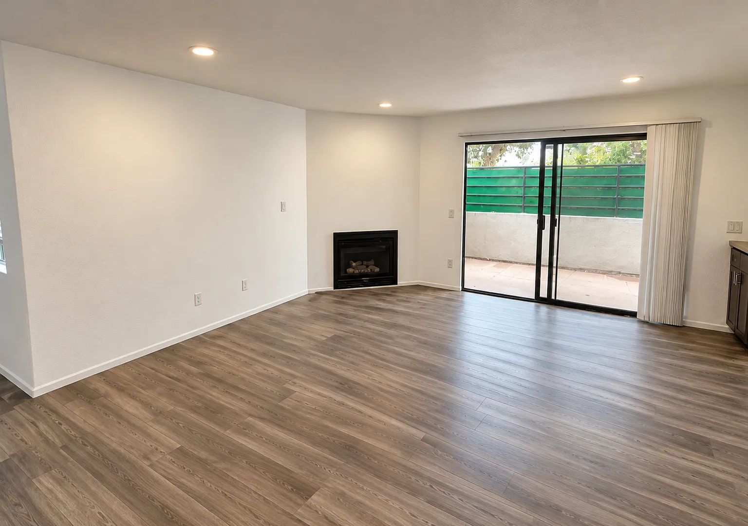 1345 Beverly Glen Blvd — Photo 4