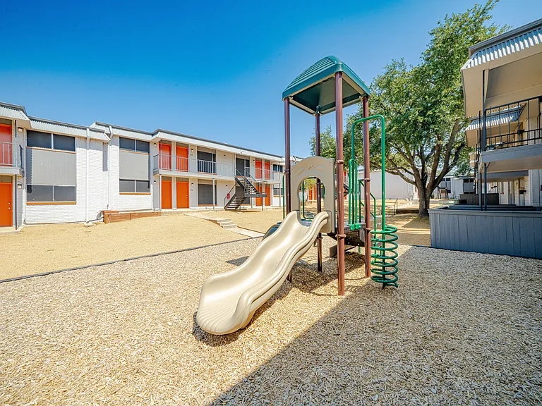 Cantera Apartment Homes — Photo 10