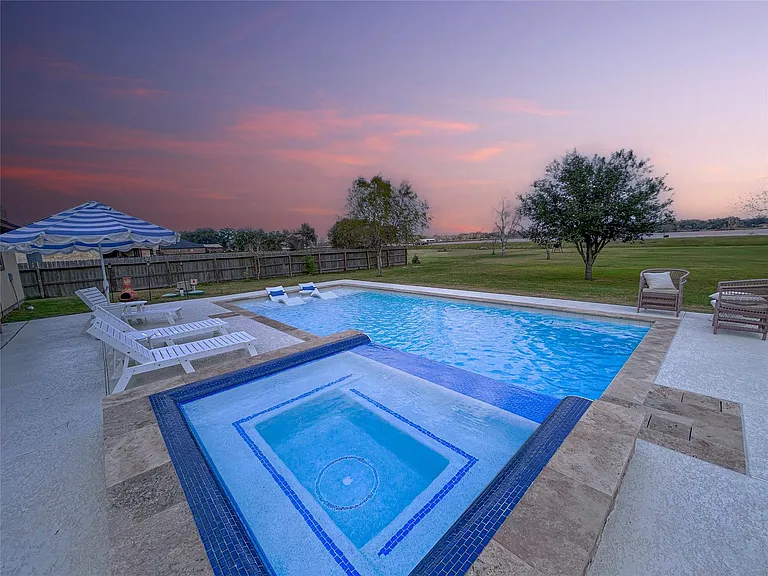 626 Sunset Trl — Photo 6