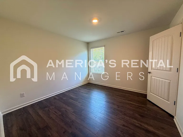 17970 April Leigh Cir — Photo 29