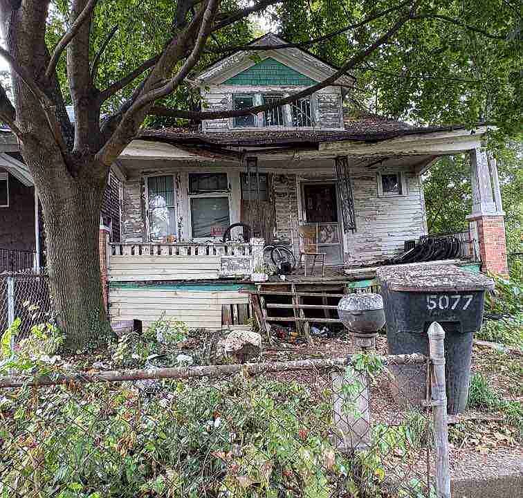 5077 St Clair