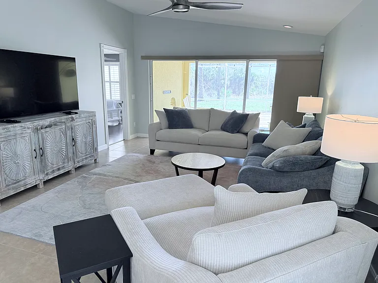 2121 Burgos Dr #1 — Photo 7