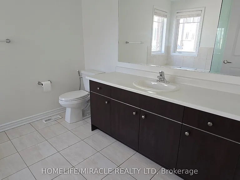 25 Phyllis Dr — Photo 16