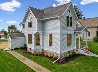 136 2nd Ave SE, Spring Grove, MN 55974