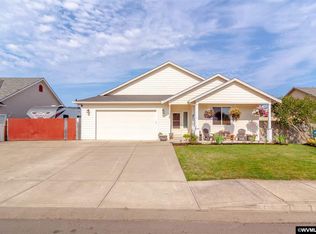 135 Bishop Rd SE, Aumsville, OR 97325