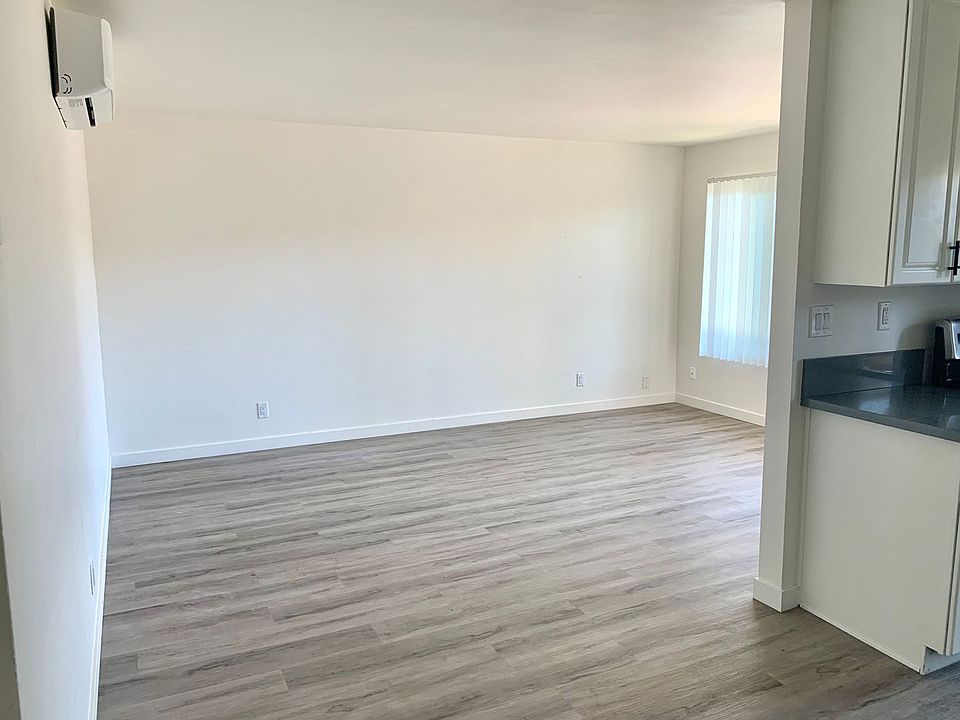 2nd image of 4027 34th St APT 13