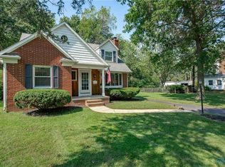 417 Forest Dr, Rossford, OH