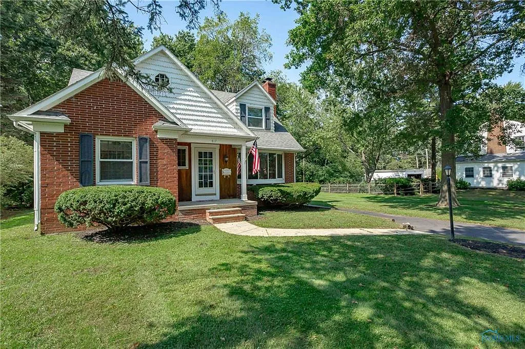 417 Forest Dr photo 1