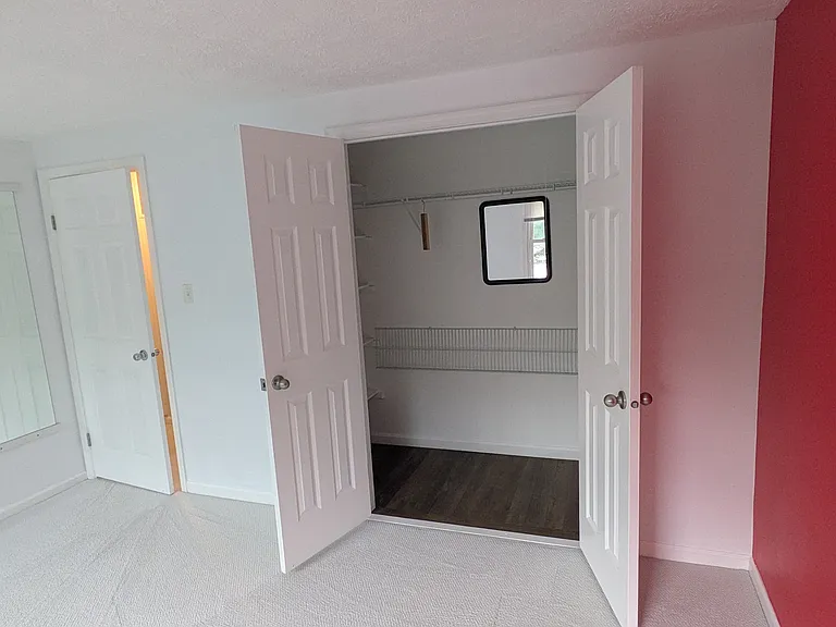 Streamvale Cir — Photo 51