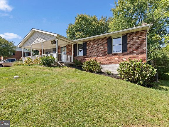 2nd image of 5222 Freter Rd