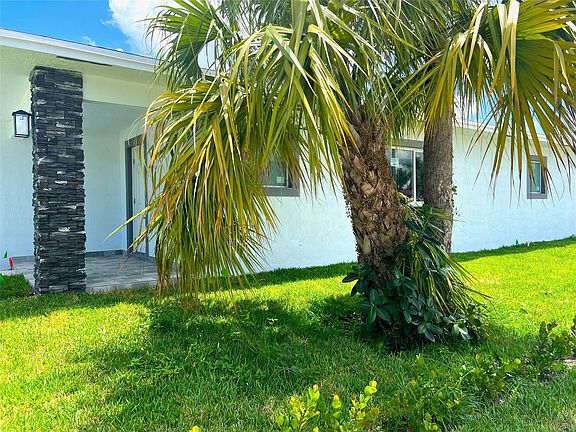 5th image of 280 NW 5th Street