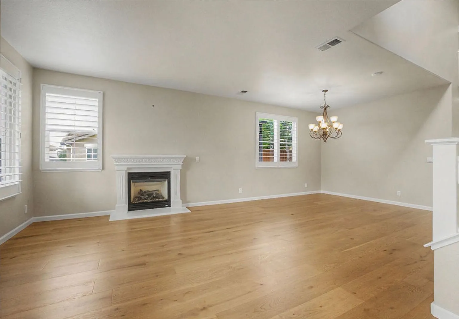 Seaside Highlands | 4 Bedroom | 2.5 Bath - Available Now — Photo 3