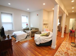 4 Hamlet St APT 2R, Boston, MA 02125