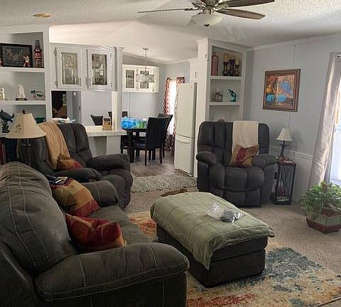 4th image of 305 Yacht Club Ln