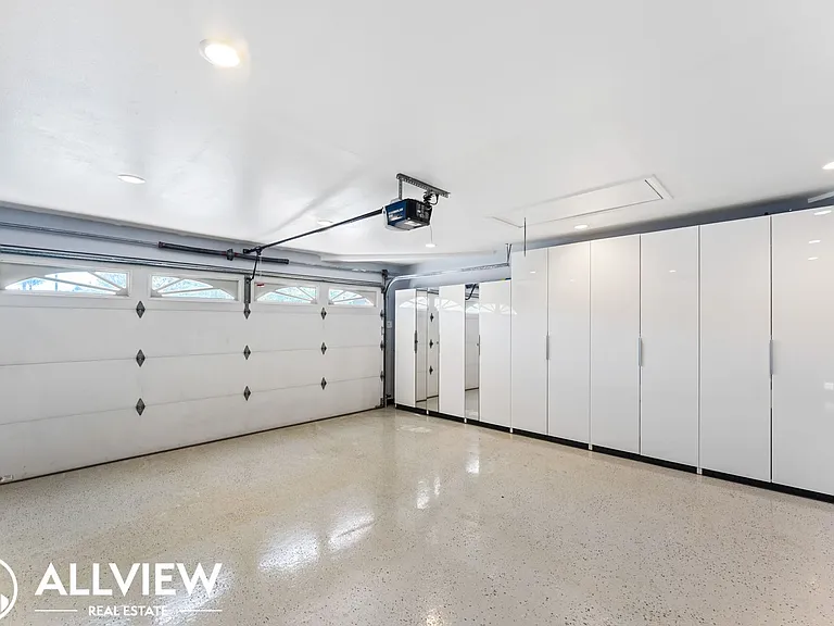 24911 Luton St — Photo 20