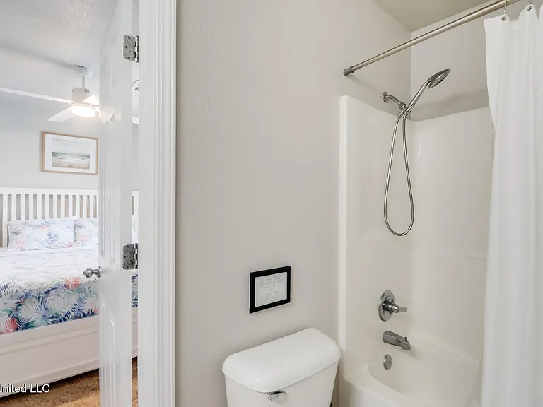 1131 Century Oaks Dr #A — Photo 13