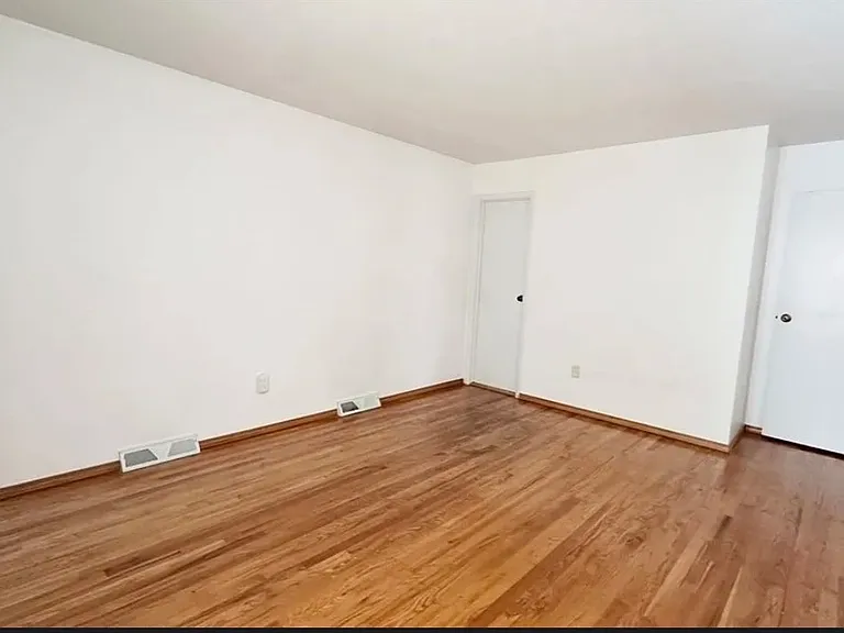 26888 Sweetbriar Dr — Photo 6