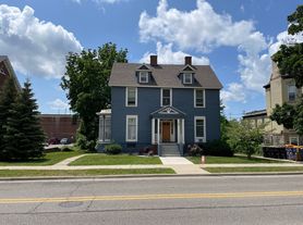33 Lafayette Ave SE