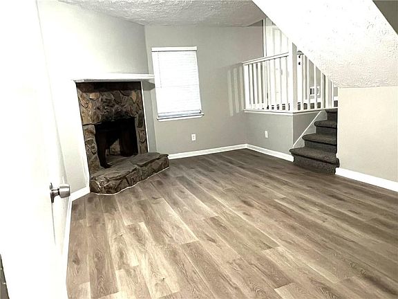 5th image of 320 Cristi Ct
