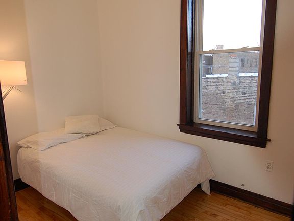 4th image of 912 N Richmond St #2