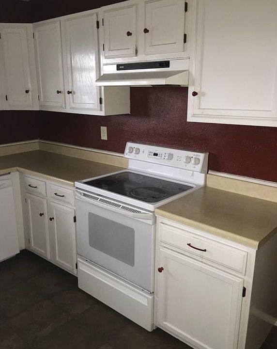 2nd image of 4116 Wimbledon Dr