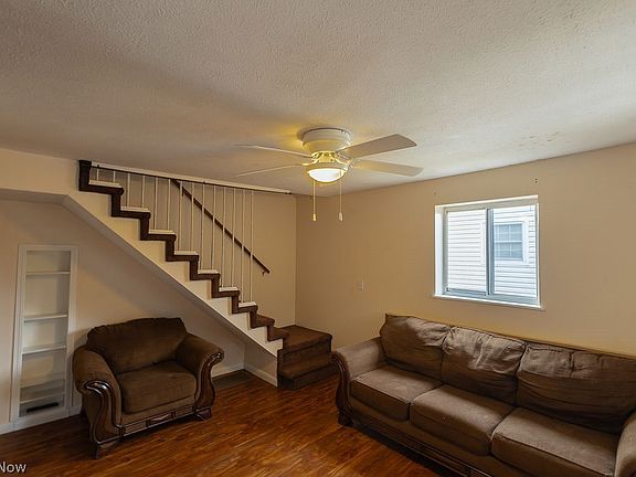 3rd image of 710 21st St