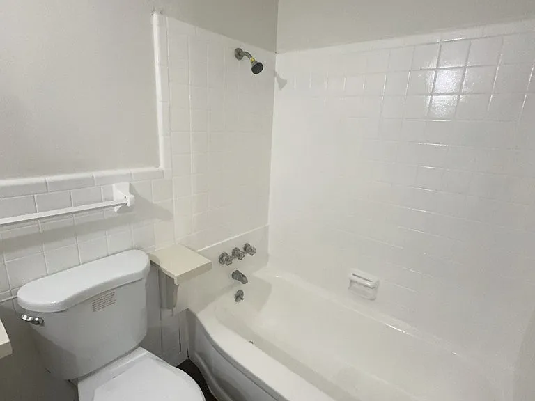 2242 Castle Hill Dr — Photo 15