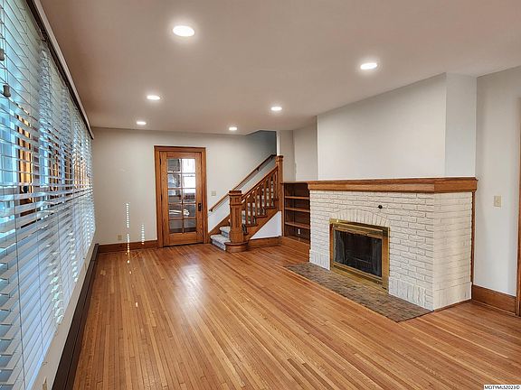 4th image of 36 Oak Dr