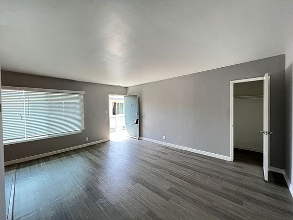 4th image of 1868 Pine Ave APT 6-PINE1868